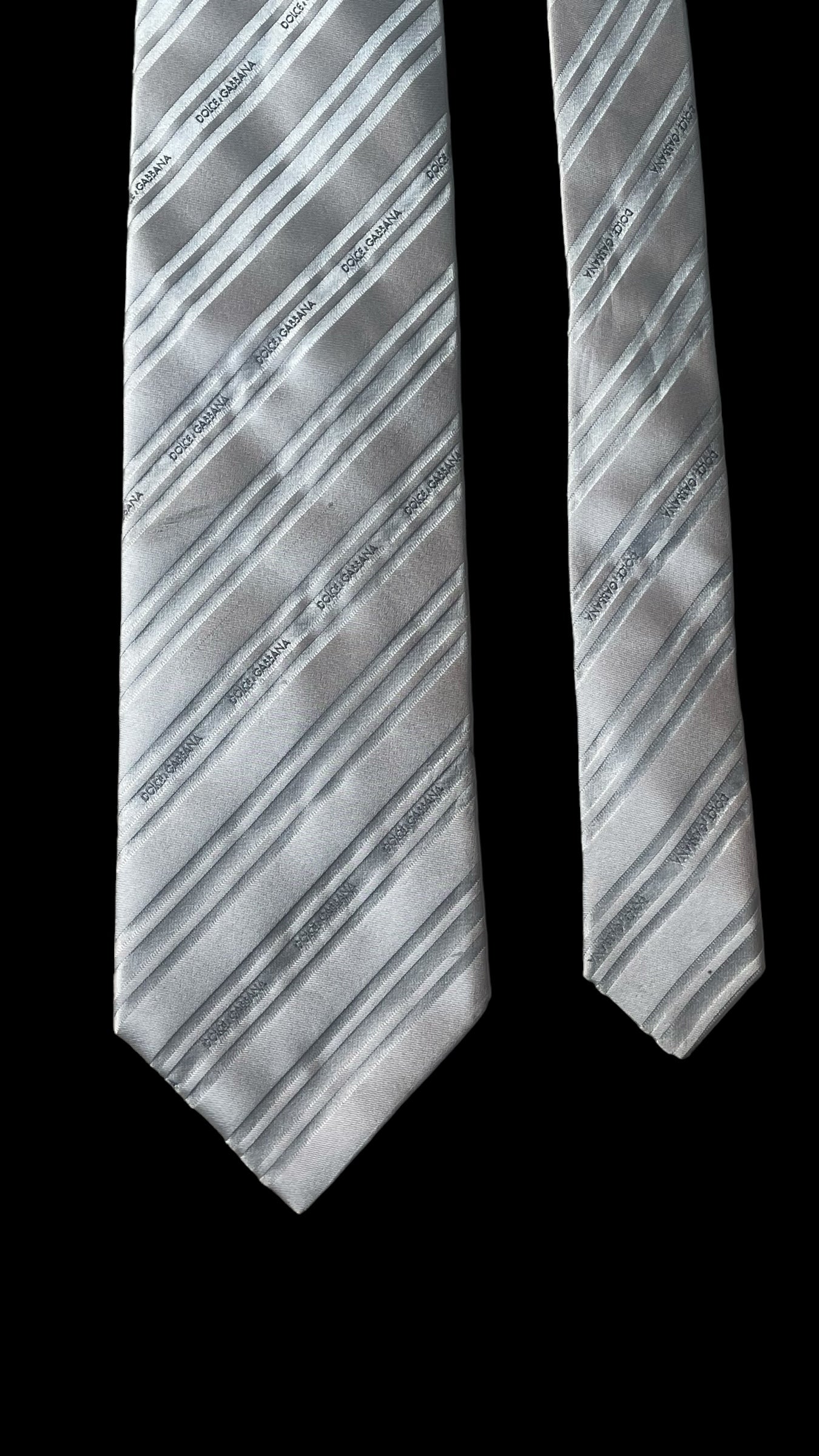 Vintage silver logo stripes silk tie by DOLCE & GABBANA (9.7 cm by 146.5 cm)