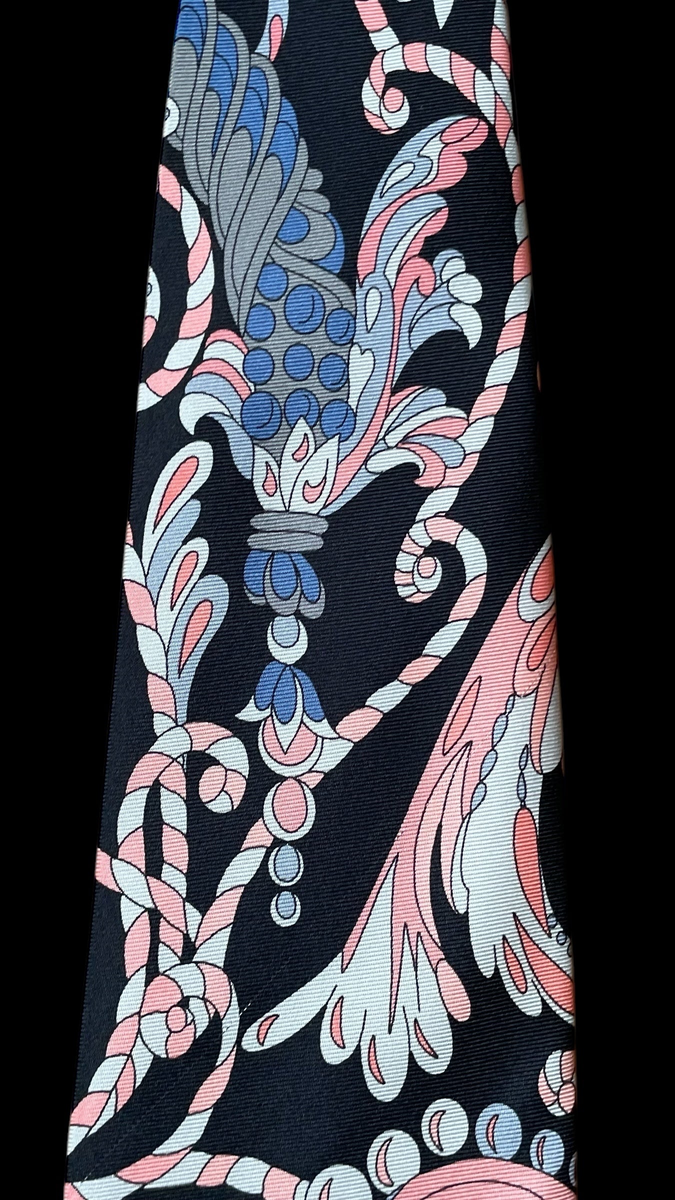 EMILIO PUCCI Vintage Black Psychedelic Silk Tie (9.2 cm by 142 cm) Normal Front Size.