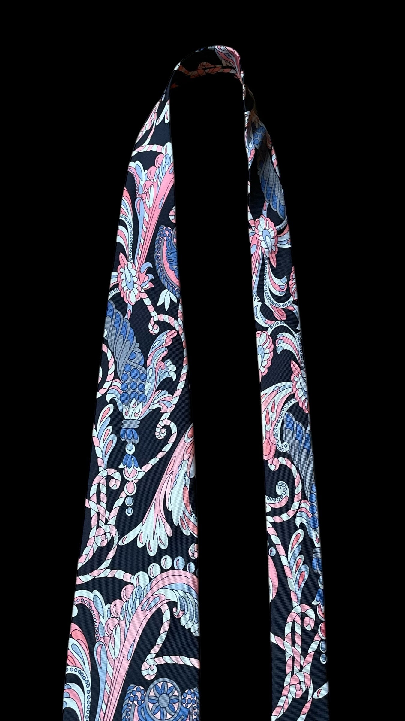 EMILIO PUCCI Vintage Black Psychedelic Silk Tie (9.2 cm by 142 cm) Normal Front Size.