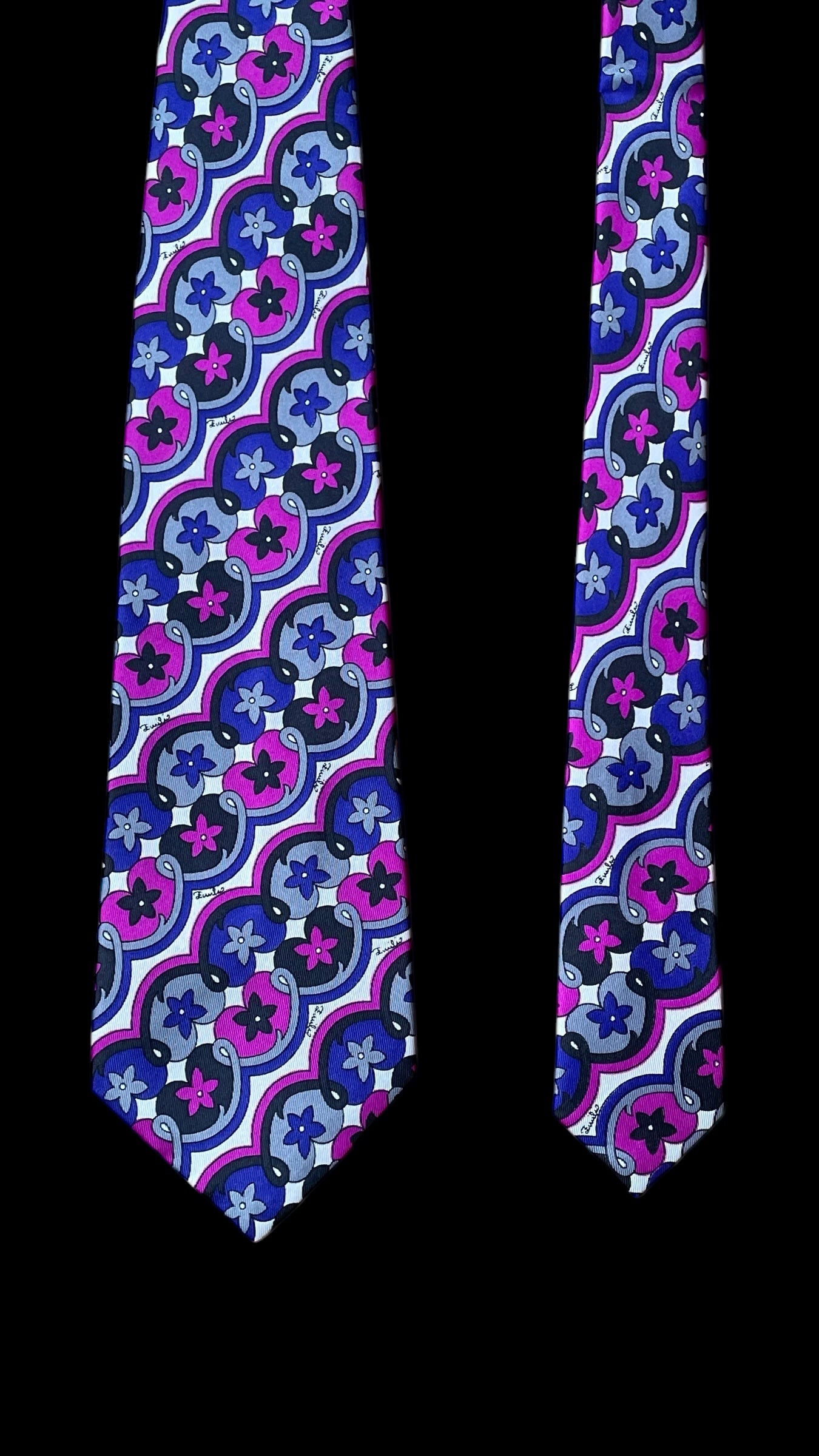 EMILIO PUCCI Vintage White Psychedelic Silk Tie (9 cm by 128.5 cm)