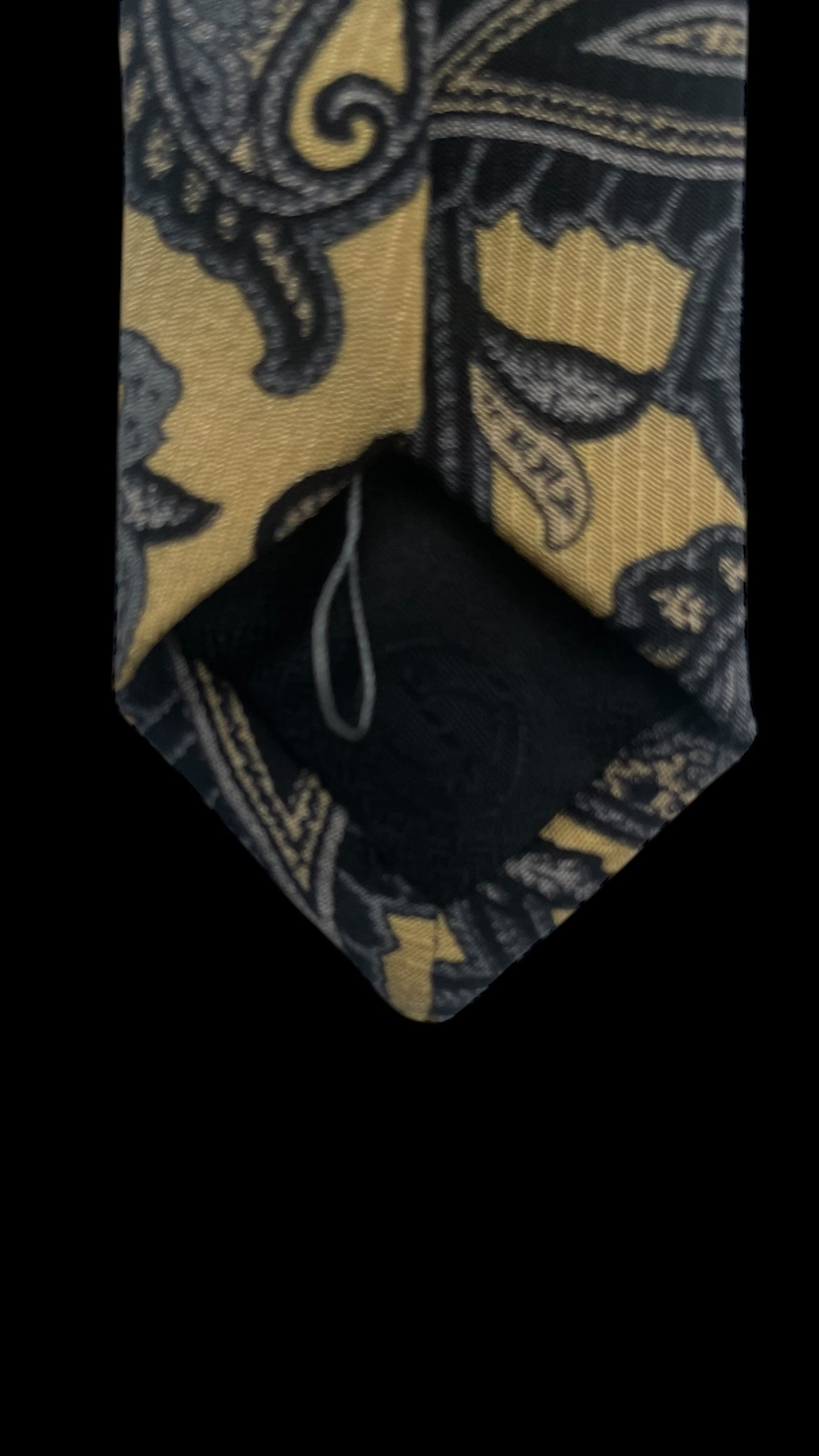 STEFANO RICCI Vintage Yellow Paisley Crepe Silk Jacquard Tie (7.6 cm by 148.5 cm) Medium Front Size.