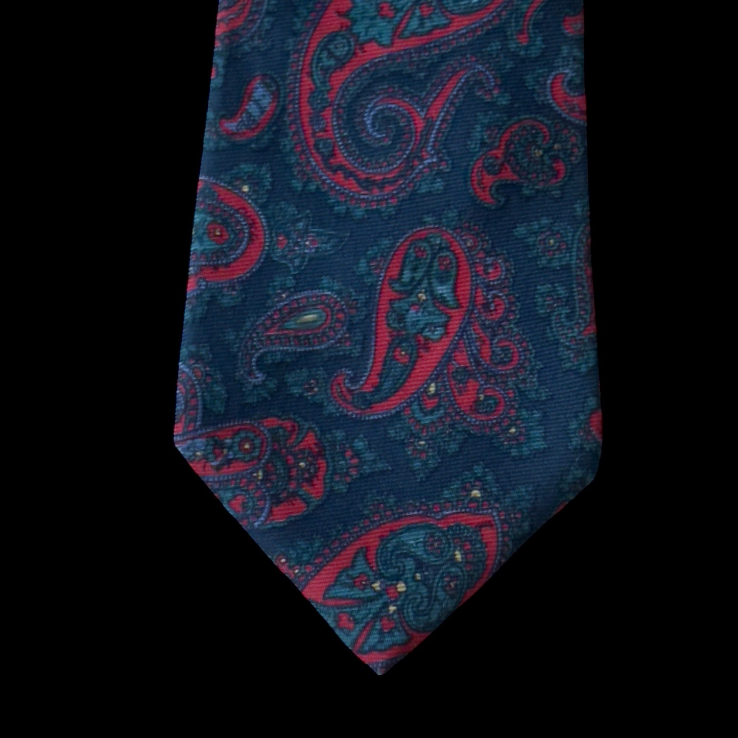 BURBERRYS Vintage Navy Blue Paisley Silk Tie (8.7 cm by 148 cm)
