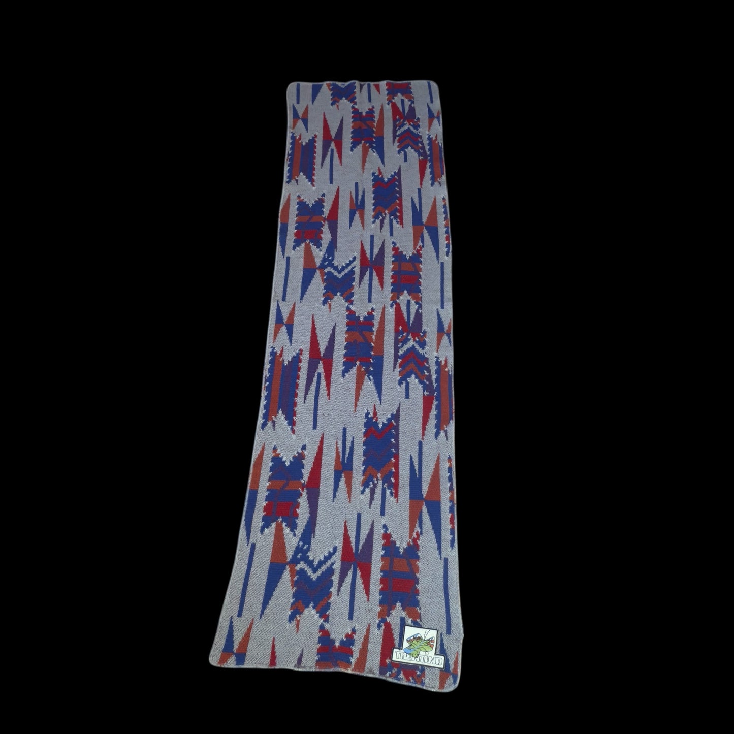 MISSONI Sport (new) Vintage Light Grey Abstract Knitted Wool Scarf (42 cm by 143 cm)