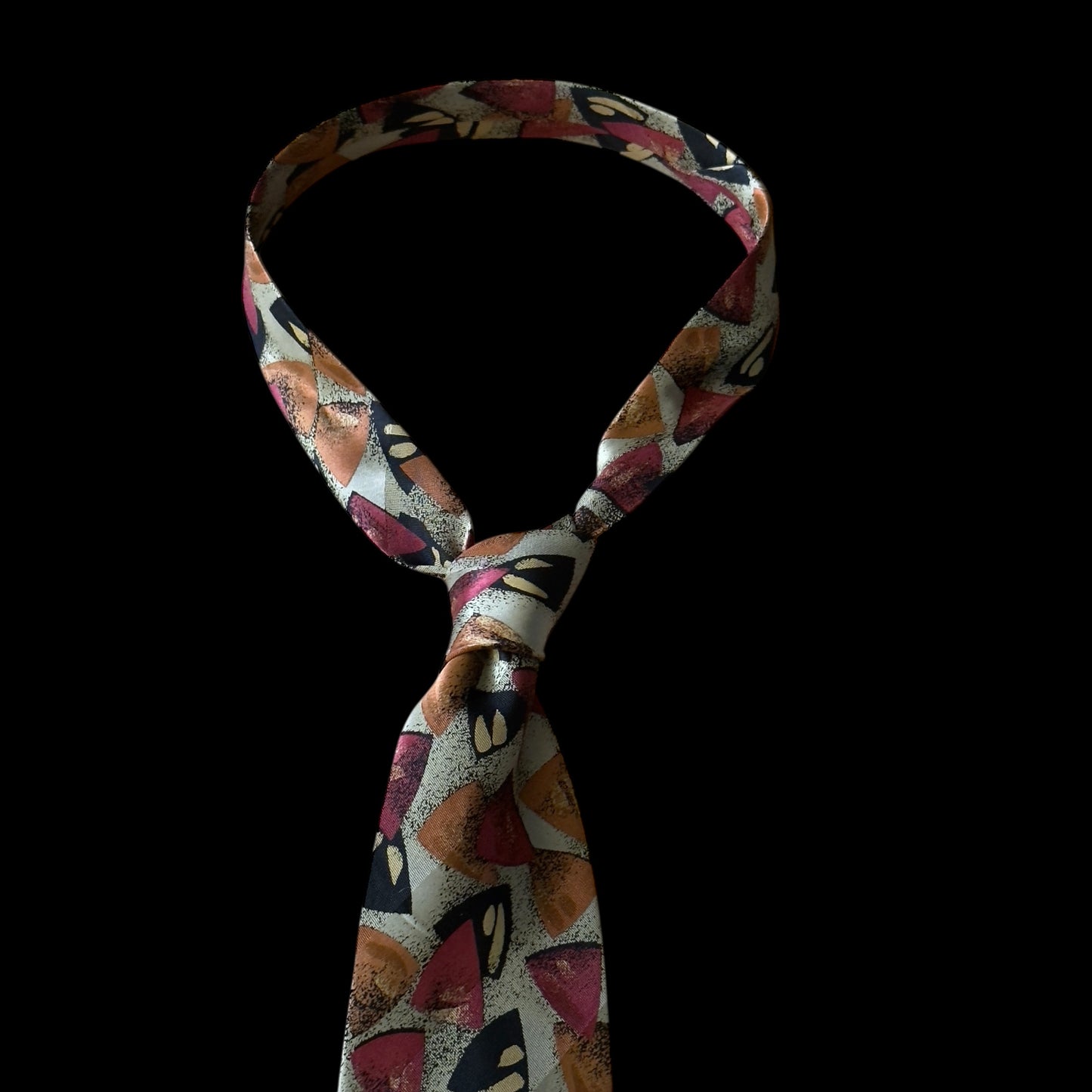 Vintage Beige Abstract Crepe Silk Jacquard Tie By BRIONI (9.2 cm by 150.5 cm)
