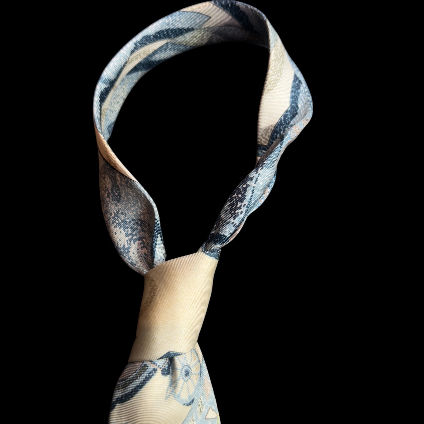 Vintage Off White Abstract Print Silk Tie by HERMES (8.5 cm by 144 cm) design by Zoe Pauwels.