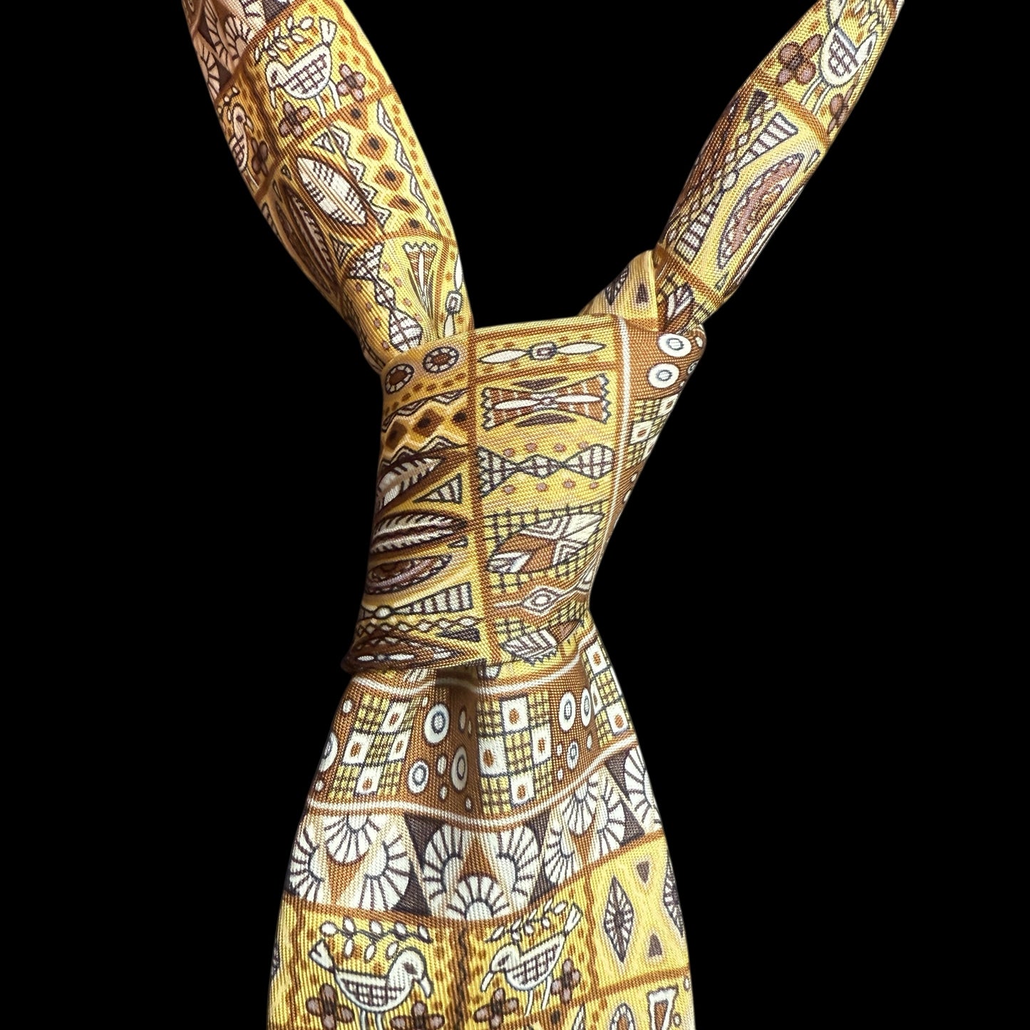 Vintage Yellow Aztec Egyptian Print Silk Tie by HERMES (9.5 cm by 148 cm)