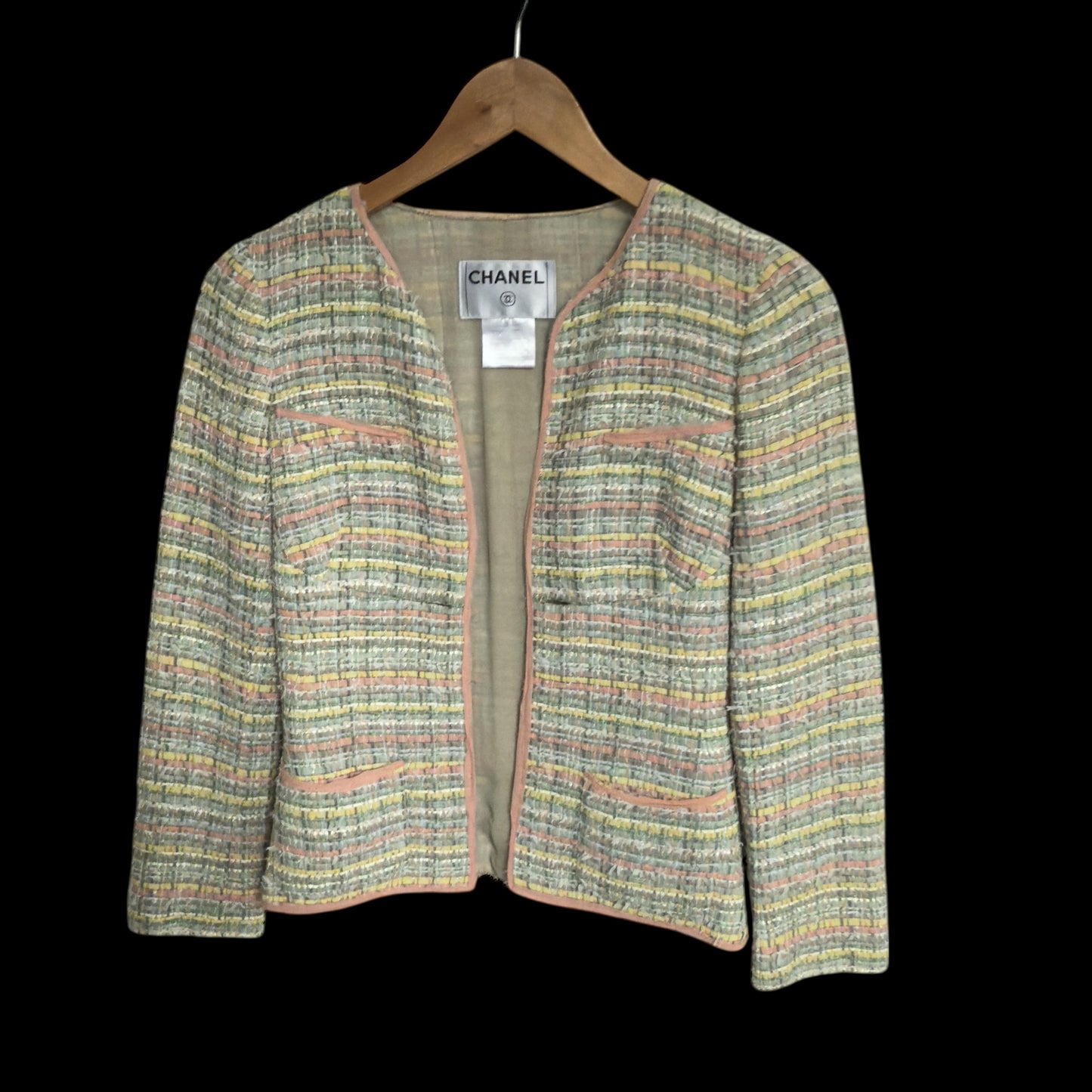 CHANEL Vintage Light Grey Tweed Jacket. Size 34 (Extra Small).