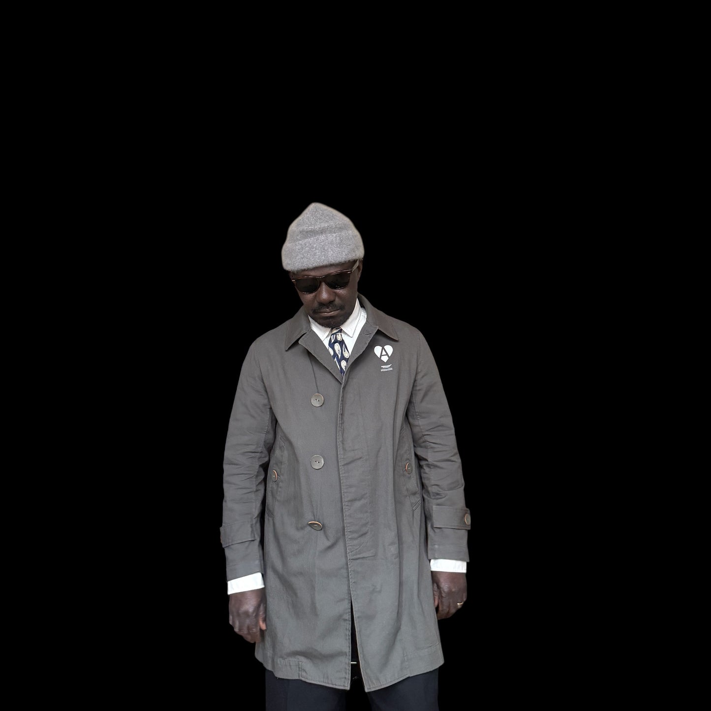 CECIL GEE Vintage Navy Blue Abstract Paisley Silk Tie (9 cm by 151 cm) Normal Front Width.