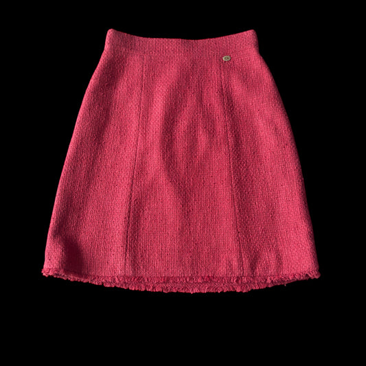 CHANEL Vintage Pink Tweed Skirt. Size 42 (Medium/Small)